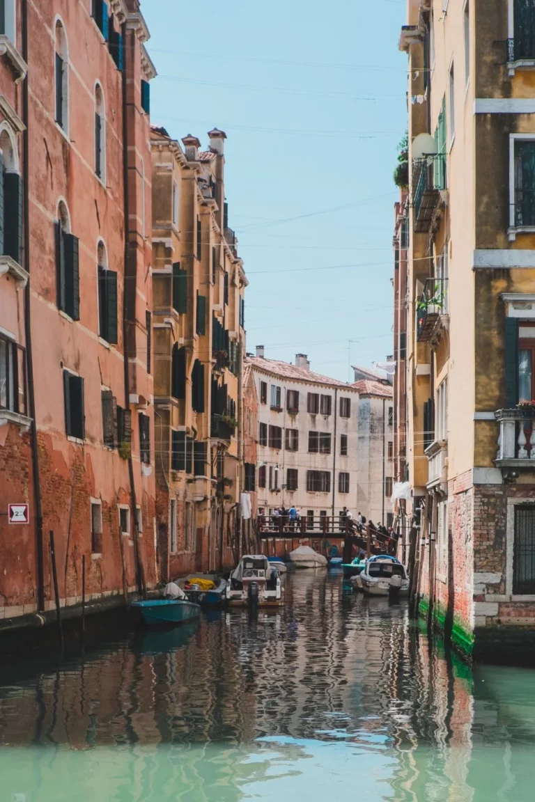 where to stay in venice